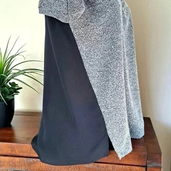 ❤️ Joe Fresh Long Sleeved V-neck Top Women's Small Grey and  Black Knit - Picture 8 of 14